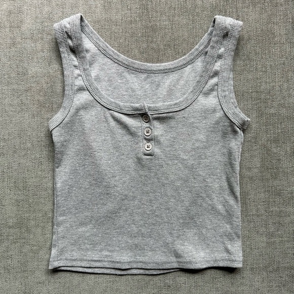 Gray Ribbed Cropped Tank Top - Picture 1 of 7
